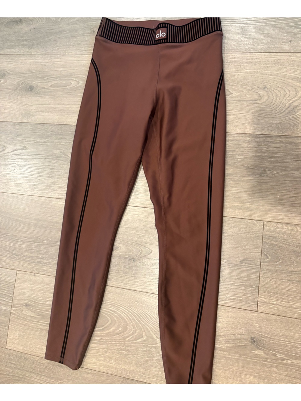 ALO Yoga 7/8 Line Up Legging Size XS Brown and Black - Picture 2 of 7